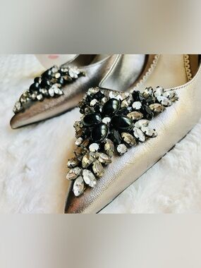 Embellished Pointed Toe Metallic Pumps